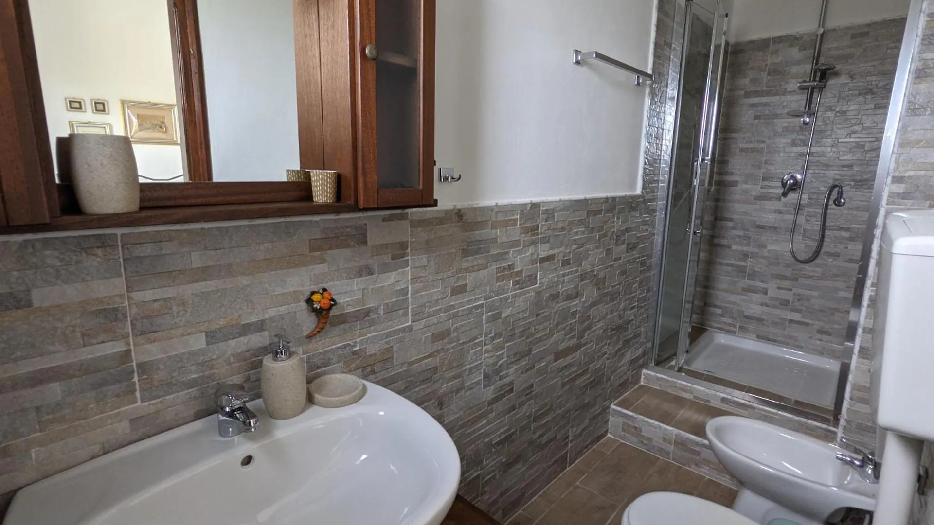 Villa With Private Pool And Wonderful View 카리니 0*,  이탈리아