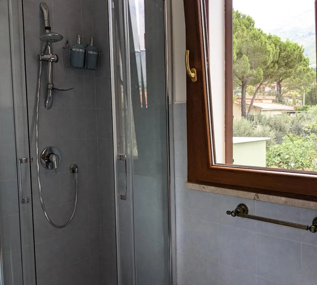 Villa With Private Pool And Wonderful View 카리니
